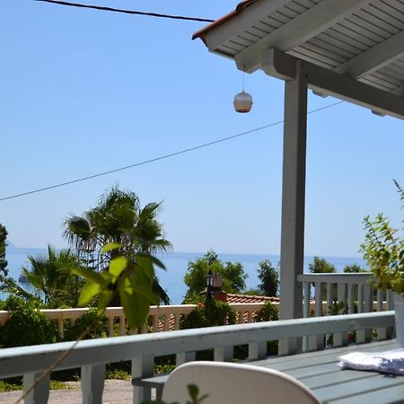 Mihaila Seaside: 2 Bedroom Bungalows Kefalonia Спартия Екстериор снимка