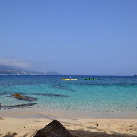 Mihaila Seaside: 2 Bedroom Bungalows Kefalonia Спартия Екстериор снимка